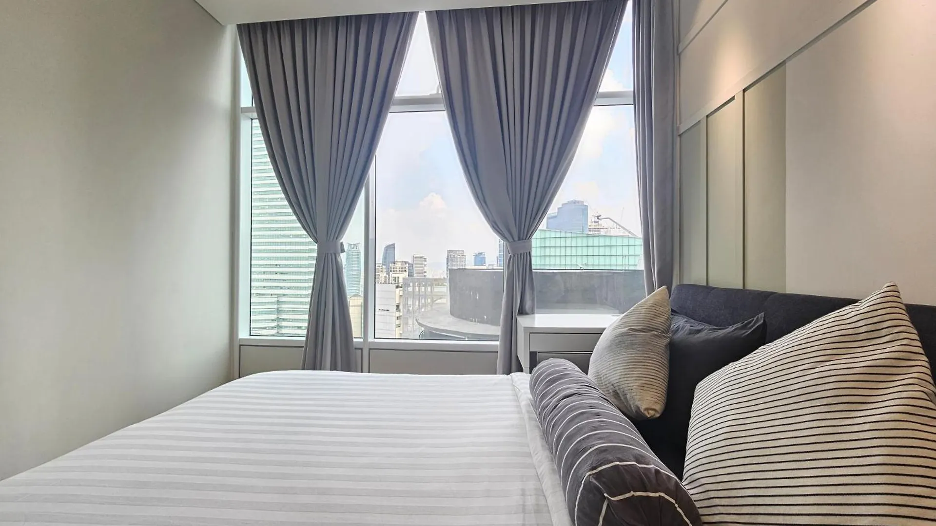 Sky Suites & Residence Klcc 吉隆坡